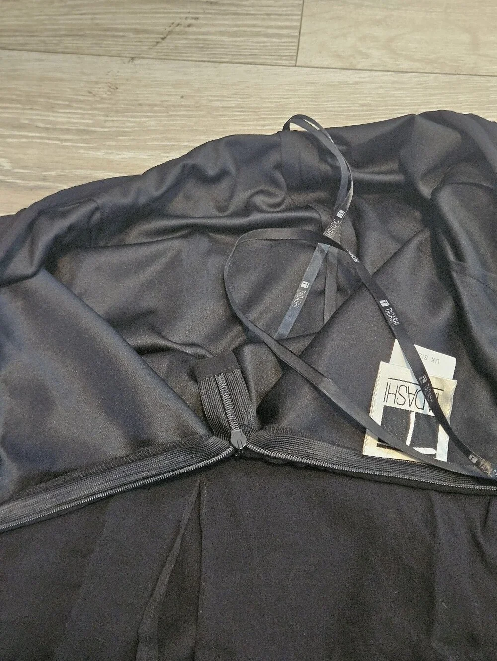 Vintage Tadashi 100% Silk Handkerchief Hem Skirt Black Size 4 US / 6 UK Flowy